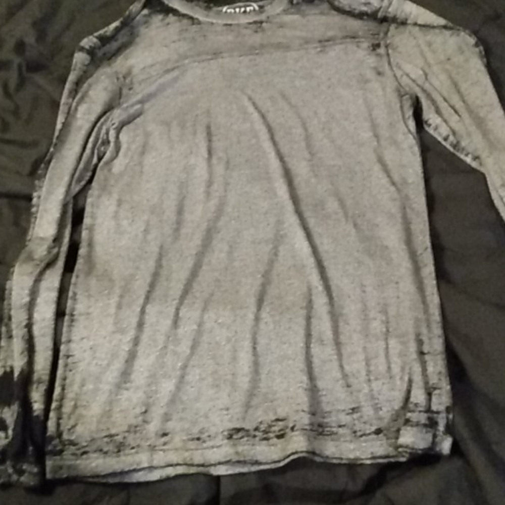 Shirts - Picture 6 of 7